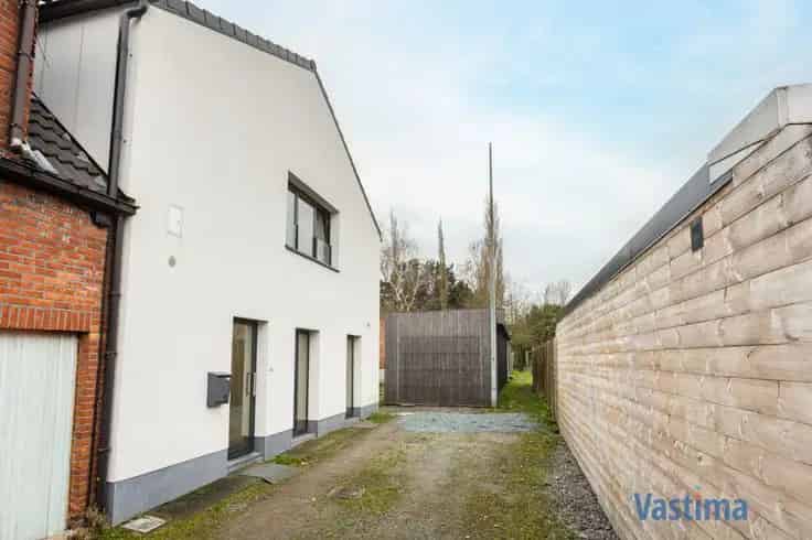 Huis Te Koop Aalst: Instapklare woning met tuin en garage