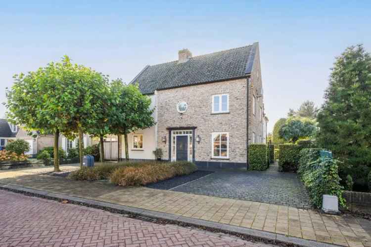 Luxe Familiehuis met Zwembad te Koop