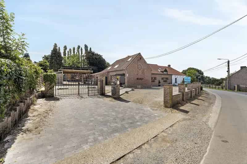 Huis te huur: Ruime Fermette met Chalet en Grote Tuin