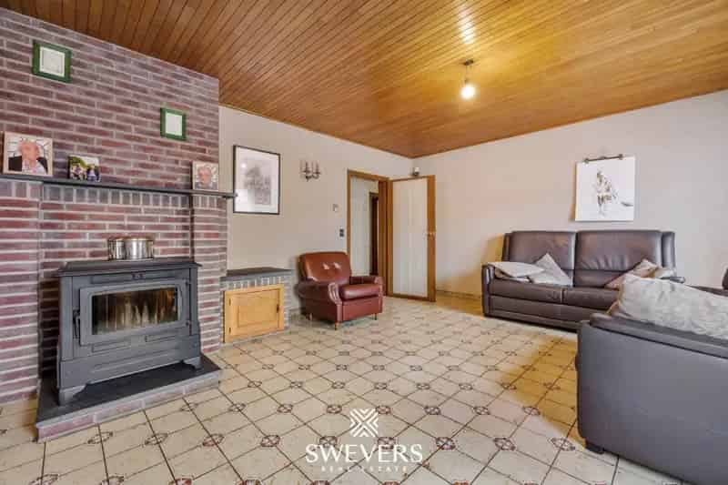 Op te frissen woning te Houthalen Helchteren 9a 87ca