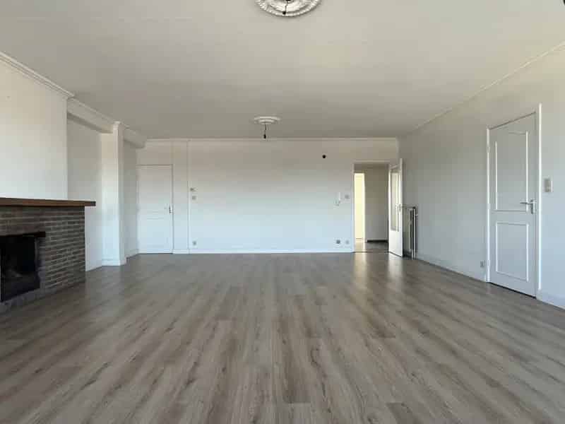 Appartement te huur 3 slaapkamers groot terras 132m2 gerenoveerd