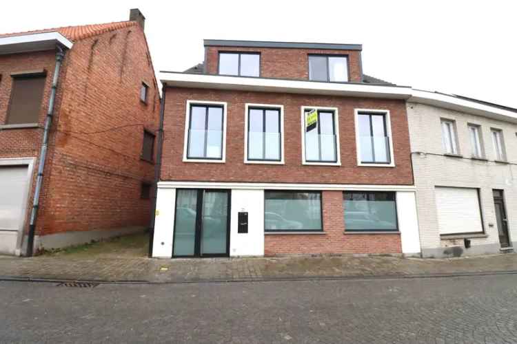 Duplexappartement te huur met drie slaapkamers in Waasmunster