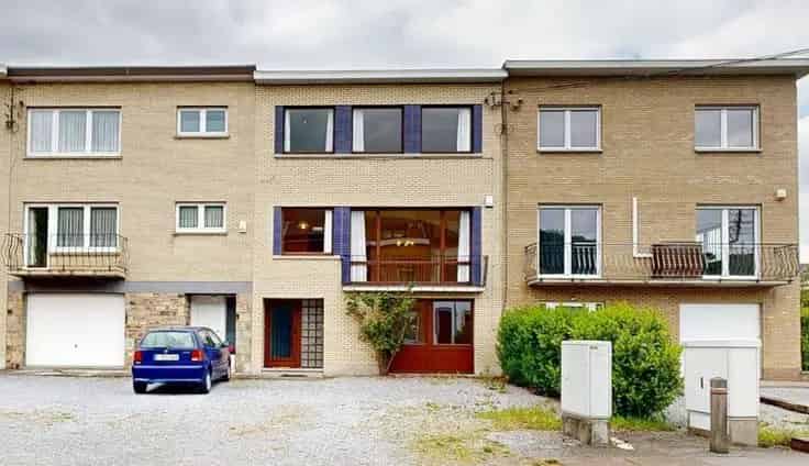 Huis Te Koop: Gezinswoning of Praktijkruimte