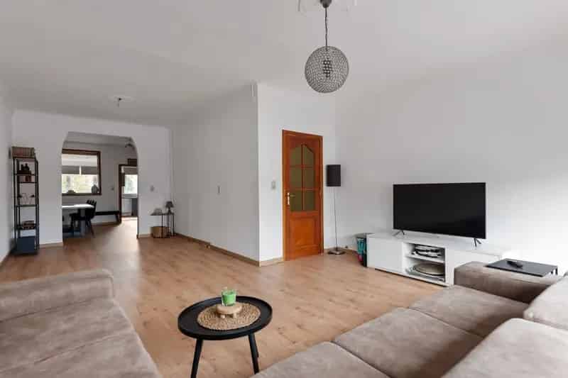 Rijwoning 4 slaapkamers tuin garage te koop