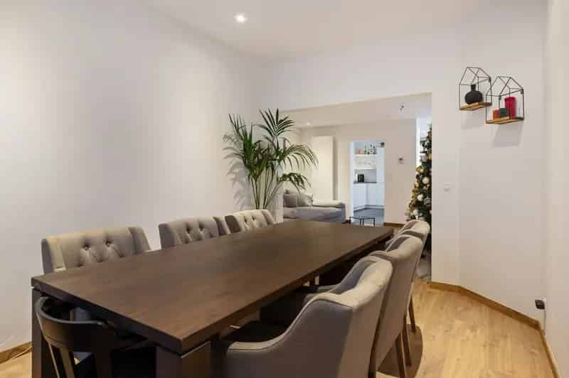 Gerenoveerde woning met grote tuin te Burcht