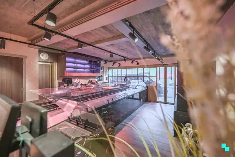 Handelseigendom met Appartement: Goede Locatie
