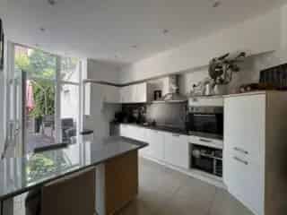 Appartement te huur Nivelles - Charmant Rez-de-Chaussée avec Jardin