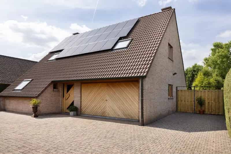 Lichtrijke Ruime Villa 1177m2 Kortrijk