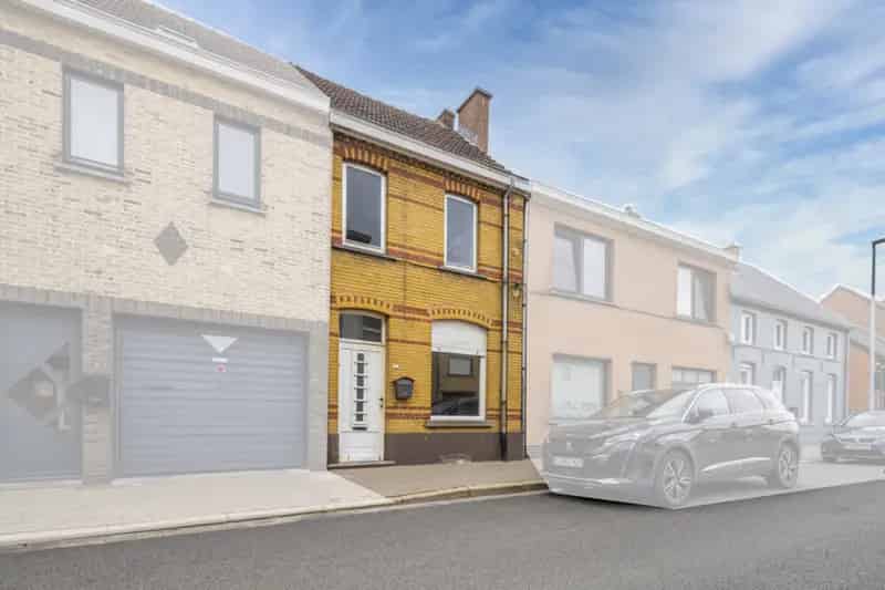 Te renoveren Rijwoning met Tuin in Sint Maria Oudenhove