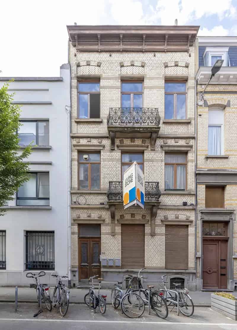 Te renoveren opbrengsteigendom Molenbeek 2 appartementen