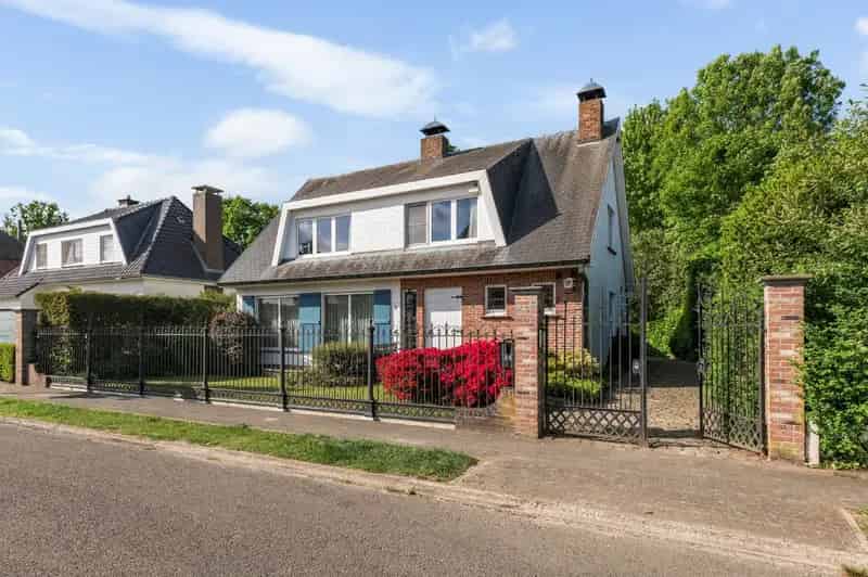 Huis te huur Ranst 4 slaapkamers grote tuin