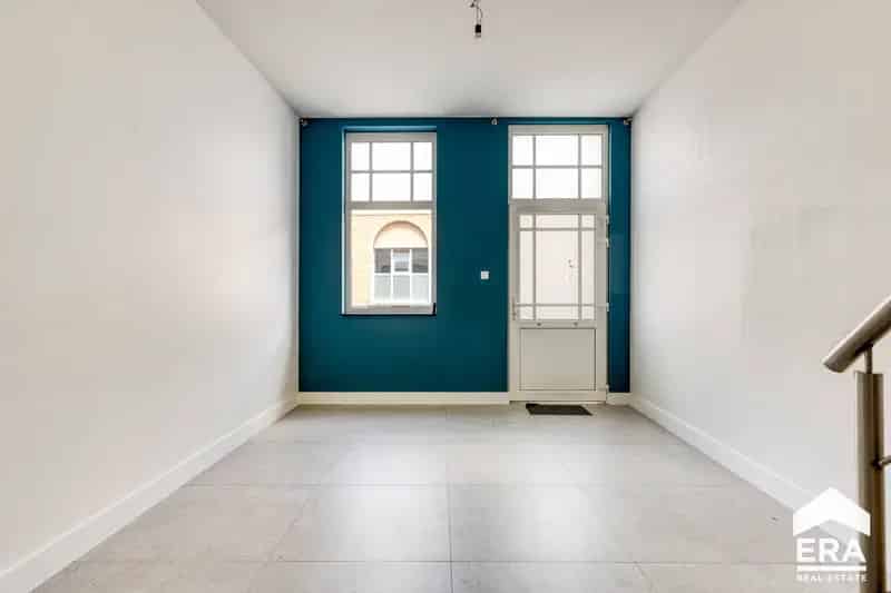 Huis te koop Meerbeke: 2 slaapkamers, garage, tuin
