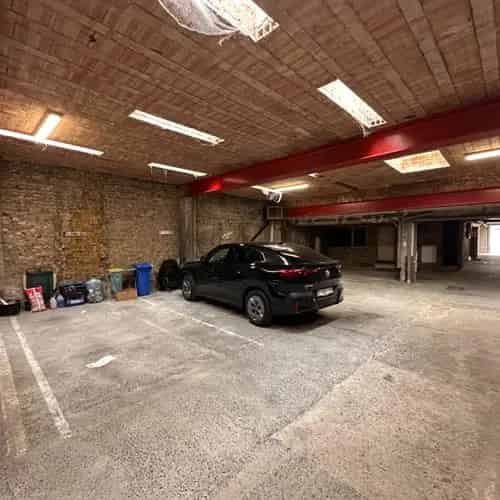 6 Overdekte Parkeerplaatsen te Koop Frans Musinstraat