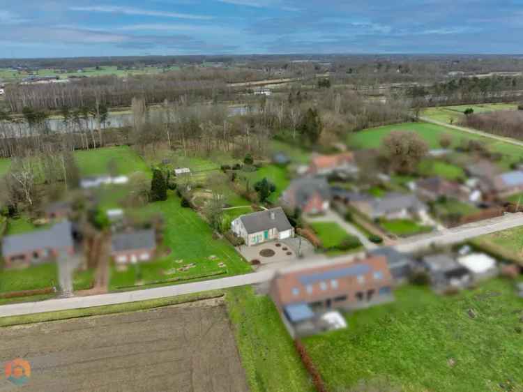 Huis te koop in Duffel met 4 slaapkamers en sfeervolle tuin