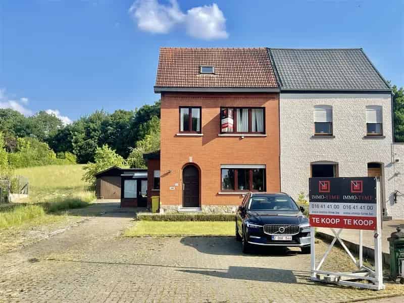 Huis te koop: Instapklare woning met grote tuin te renoveren