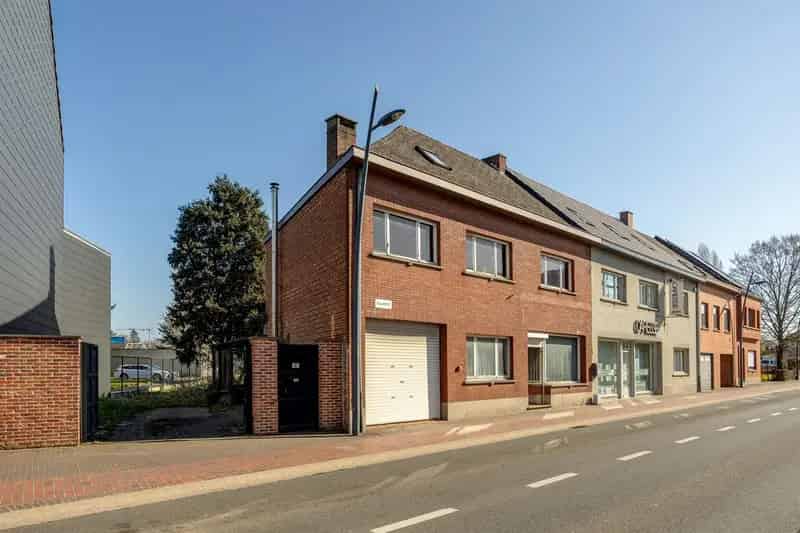 Huis te huur te renoveren Herselt 921m²