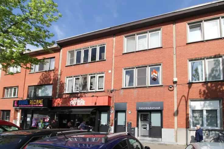 Appartement Te Koop Hoboken - Lichtrijk en Ruim