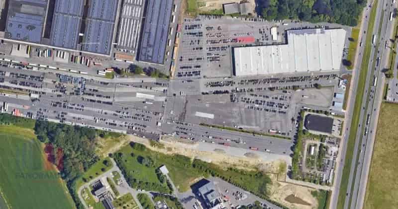 Industriegrond te huur Wilrijk A12 Parking 2500m2