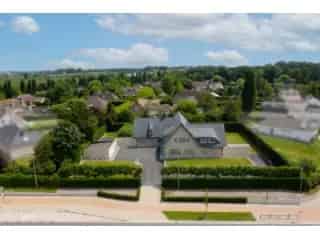 Grote gerenoveerde villa te koop met zwembad en kantoorruimte