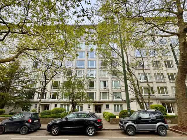 Appartement te renoveren Woluwe-Saint-Pierre 90m2 2 slaapkamers