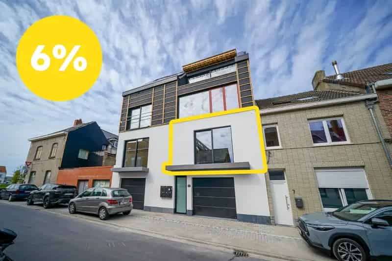 Nieuw 2 slaapkamer appartement te Bredene met parking