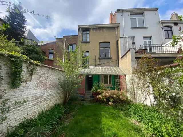 Huis te koop Brussel 4 slaapkamers tuin