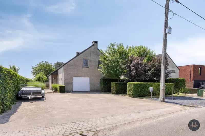 Rustig Gelegen Moderne Open Woning Ruime Tuin
