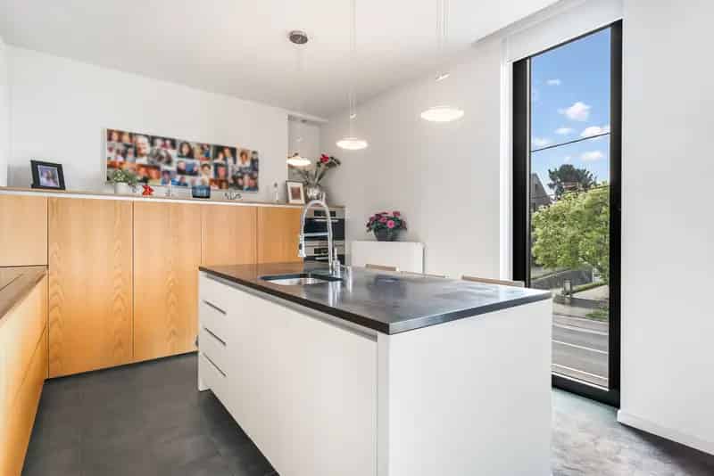Luxueus Appartement Maastricht: 3 Slaapkamers, Garage & Uitzicht