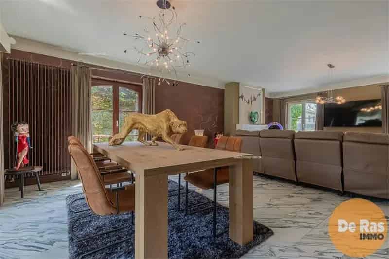 Ruime Bungalow met Zwembad en Aparte Woonunit te Erpe-Mere