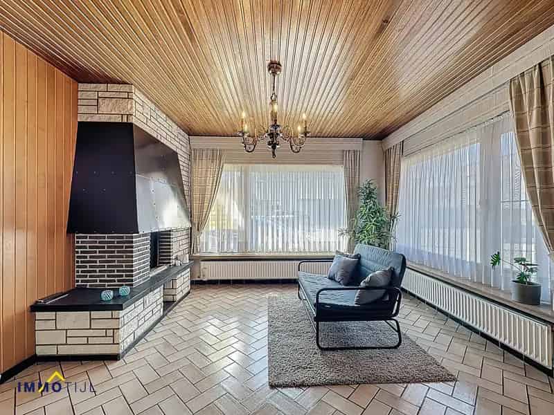 Ruime woning met twee garages te Moorsel - Aalst