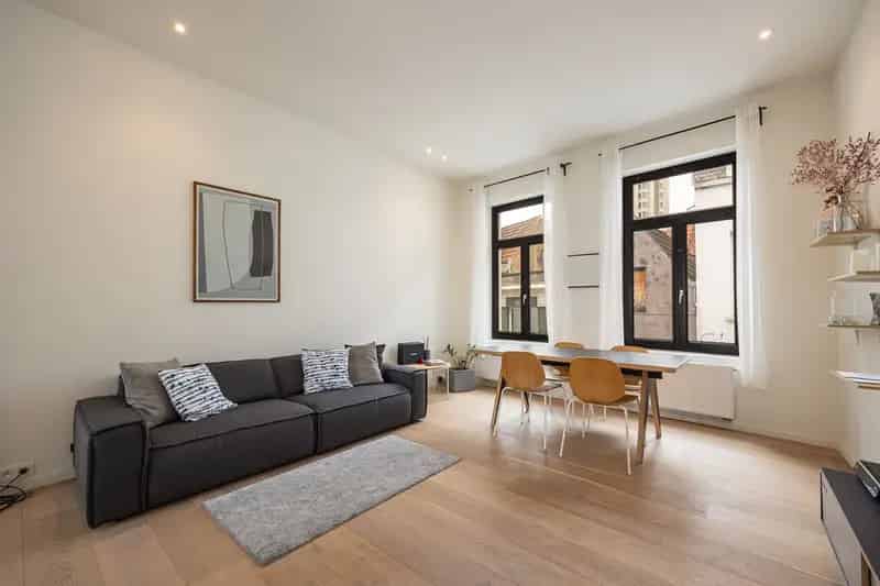 Gerenoveerd appartement te huur  Antwerpen
