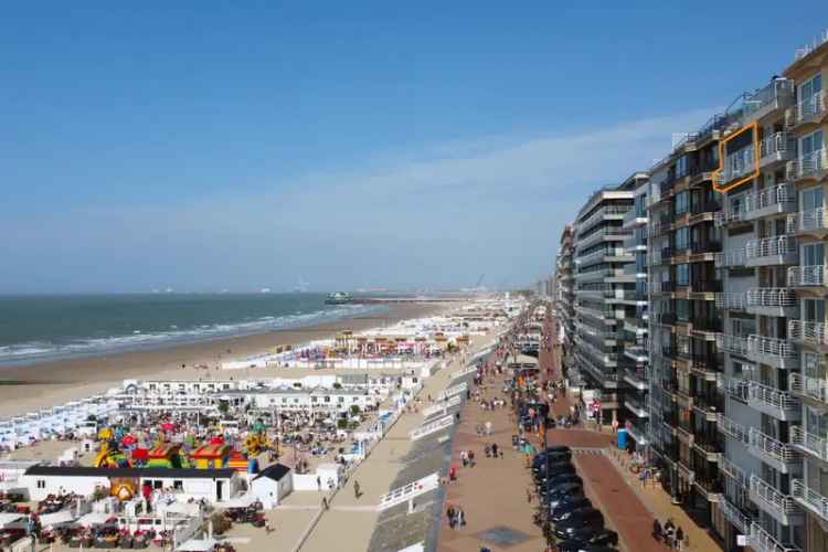 Te koop gerenoveerd appartement met zeezicht in Blankenberge