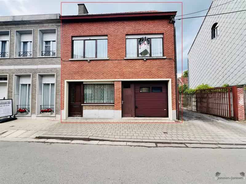 Huis te koop Moerzeke: Te renoveren halfopen bebouwing