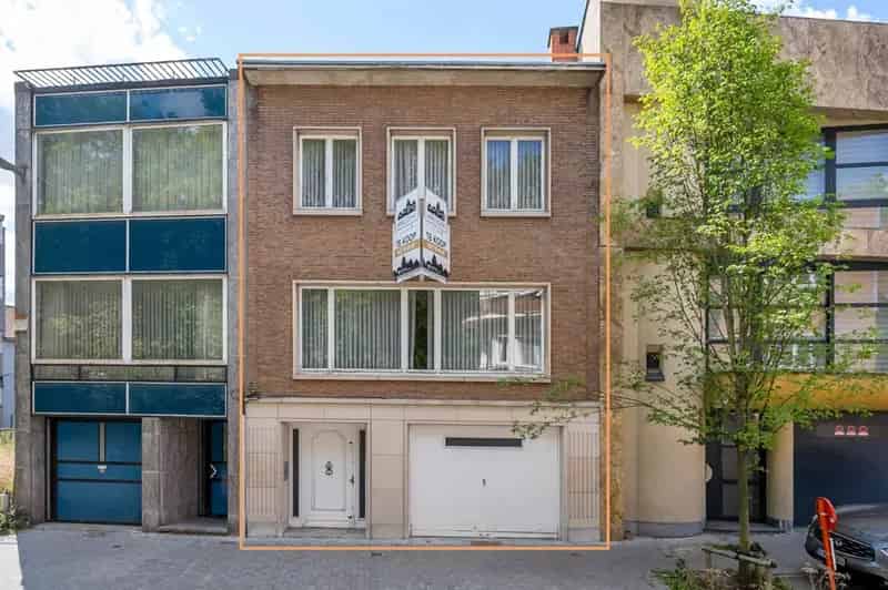 Te renoveren bel-étagewoning met authentieke charme in het centrum van Vilvoorde