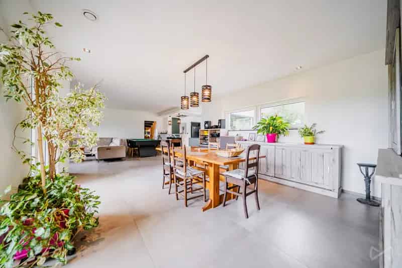 Huis te koop Xhoris: 230m², 4 slaapkamers, gerenoveerd