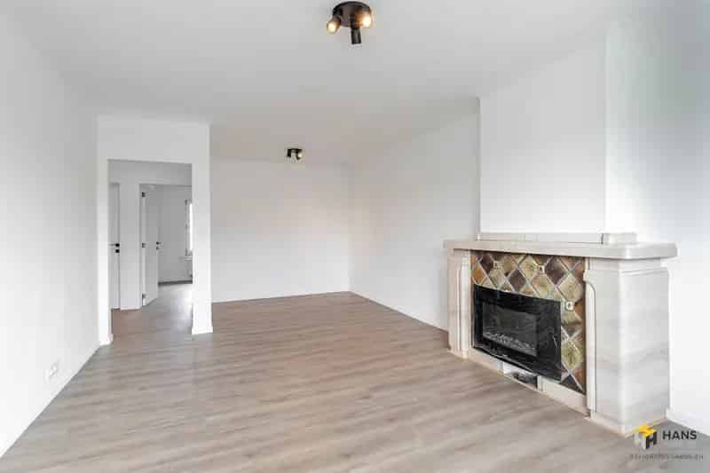Gerenoveerd Appartement 2 slaapkamers Merksem