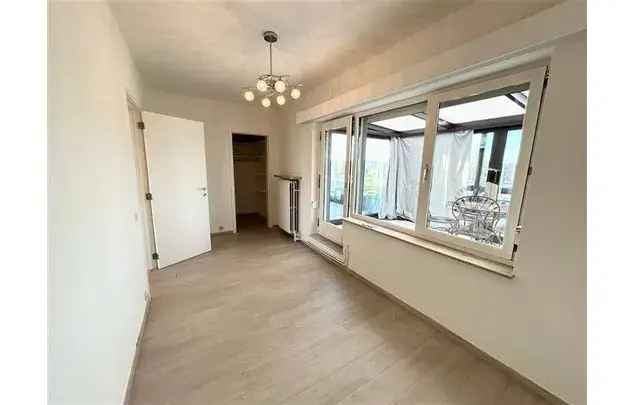 Antwerpen 1 Slaapkamer Appartement 65m² Veranda Dakterras