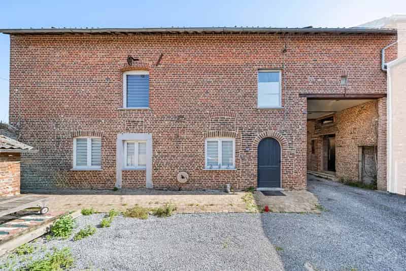 Huis te koop te Pousset: gerenoveerde woning met 5 slaapkamers