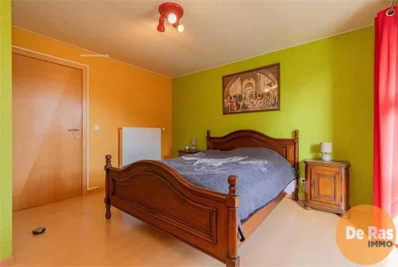 Villa te koop Hillegem 5 slaapkamers Grote tuin Centrale ligging