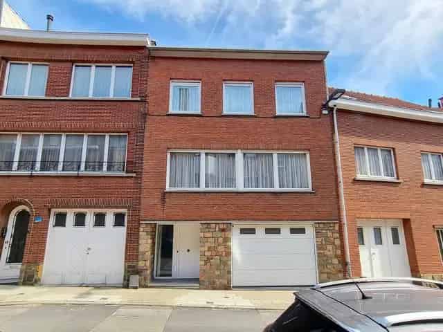 Huis te Auderghem 2 slaapkamers 180m2 met garage