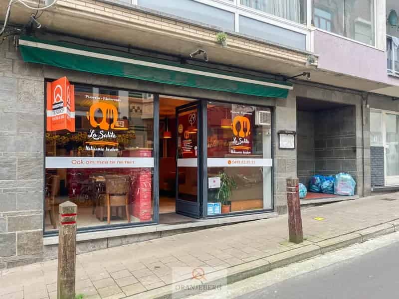 Kantoor te koop Gent: 52m², Horecazaak, €17242 Huuropbrengst