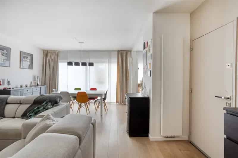 Appartement te koop Wilrijk 2 slaapkamers tuin autostaanplaats