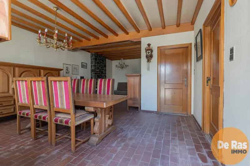 Huis te koop Sint-Lievens-Esse: Ruime burgerwoning met ateliers