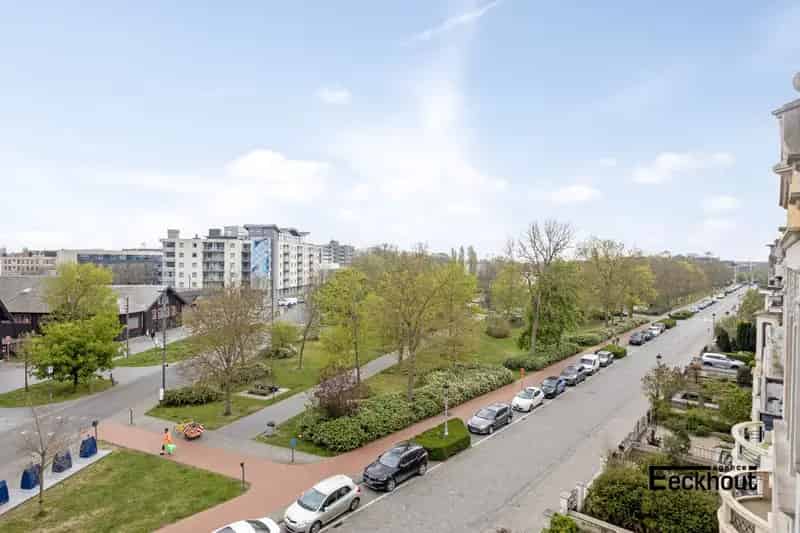 Ruim appartement te koop Oostende: Lichtrijk & Charmant