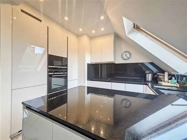 Penthouse Antwerpen 3 slaapkamers 2 badkamers staanplaats