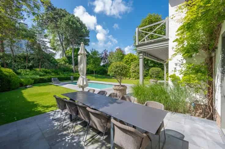 Villa te Koop Zoute: Luxueuze Anglo-Normandische Villa met Zwembad