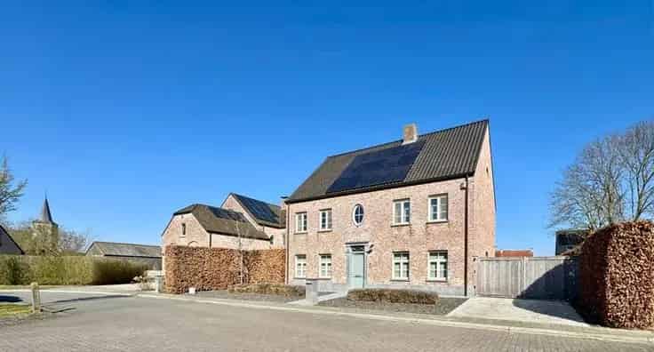 Villa te Koop Oudenaarde Ruime Familievilla met Mogelijkheid tot Studio