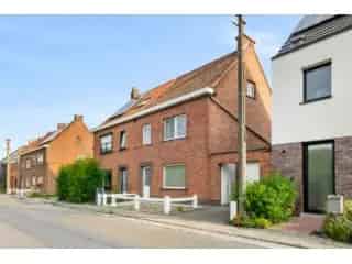 Huis te Koop Landegem 3 Slaapkamers Garage Tuin