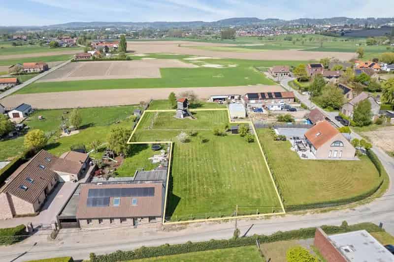 Bouwgrond Saint-Sauveur met Houten Molen - Panoramisch Uitzicht
