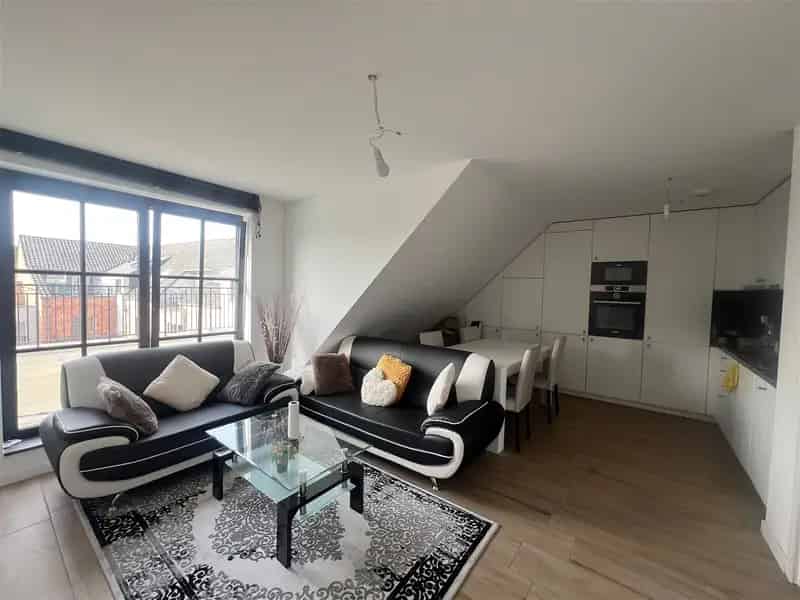 Te Koop Instapklare Studio met Terras en Staanplaats